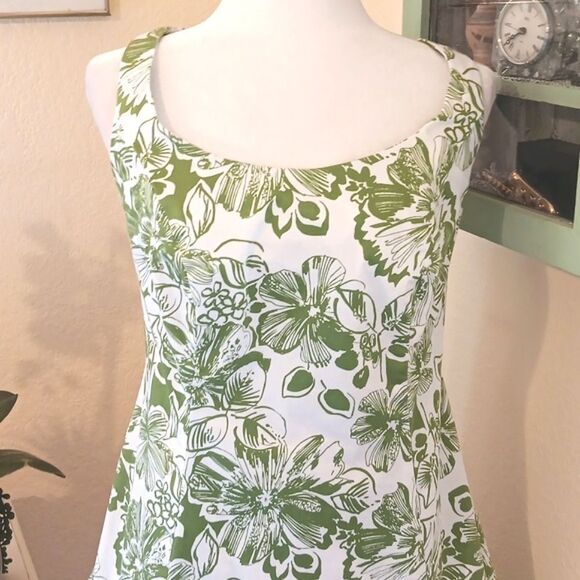 Robbie Bee Woman Green Floral Cotton Dress. Garden Girl. - Picture 2 of 12